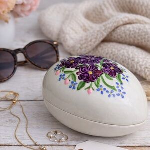 Vintage 1975 Bell Ceramics Hand-Painted Floral Egg Trinket Box